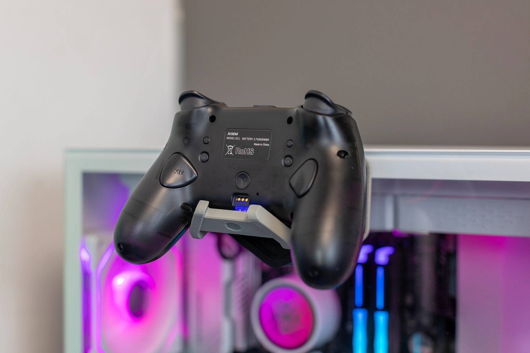 解锁游戏通关密码，西圣GC1游戏手柄让我轻松战胜大BOSS