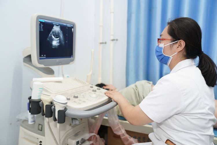 正常产检却生下畸形儿是怎么回事？医生说出4个真相