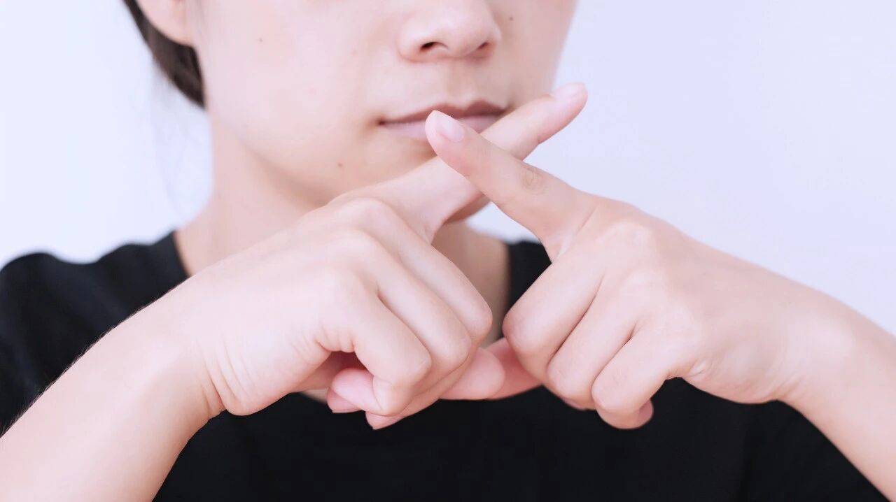 原创            胃部有癌，嘴巴先知？嘴巴一旦出现4种异样，胃癌或已悄然临近