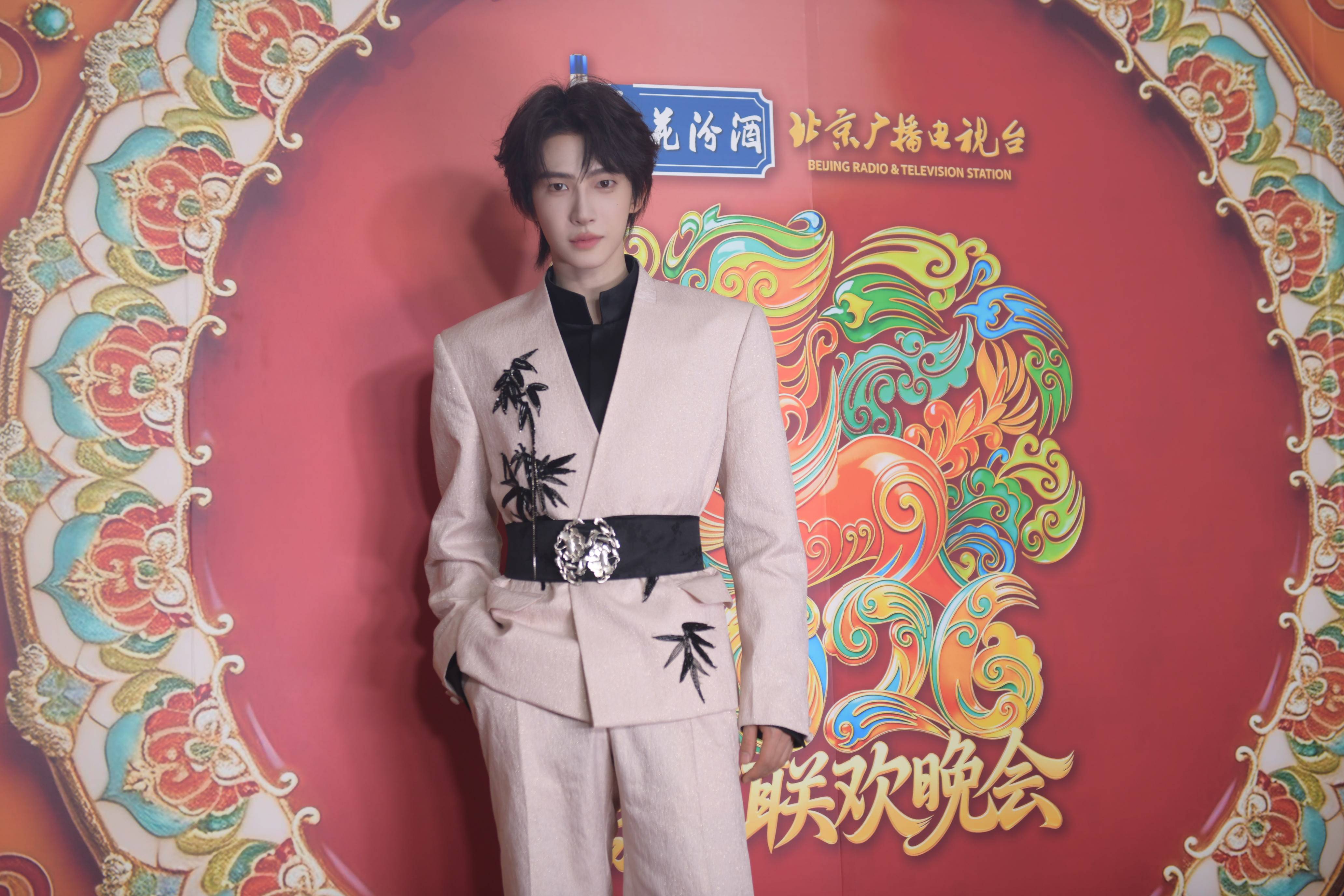 刘宇三登北京台春晚 化身神笔马良开启喜气开场大秀封面图