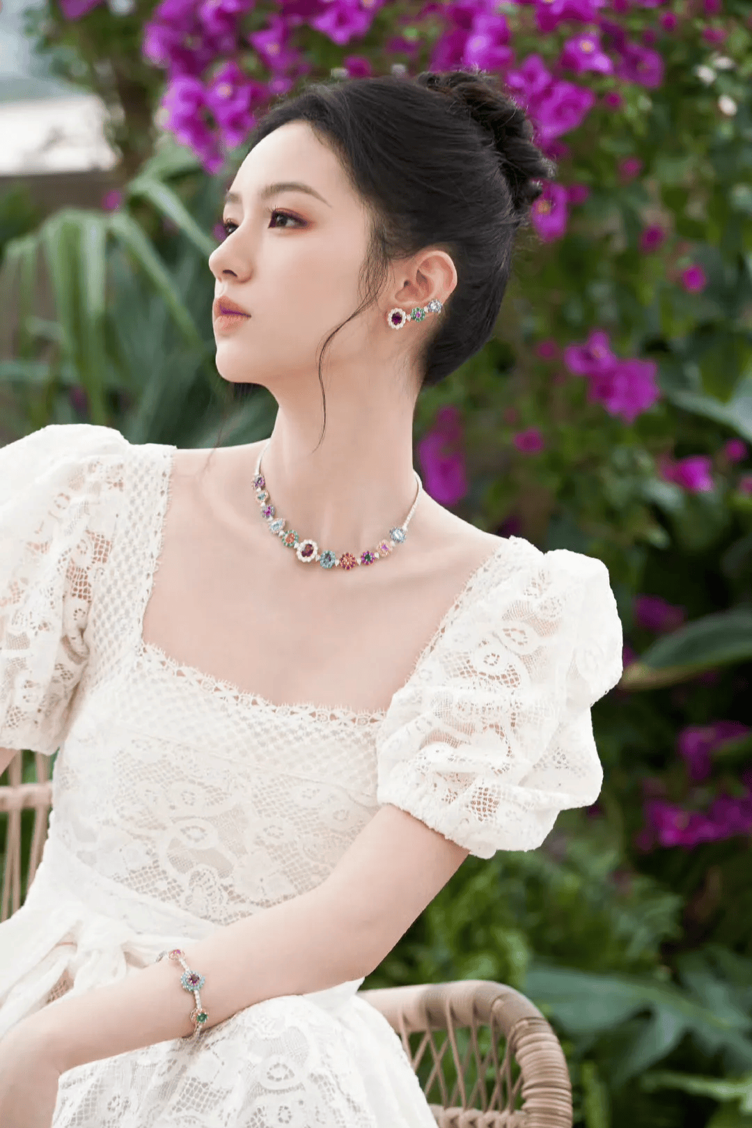 Share | 周也，气质美女，性感写真壁纸