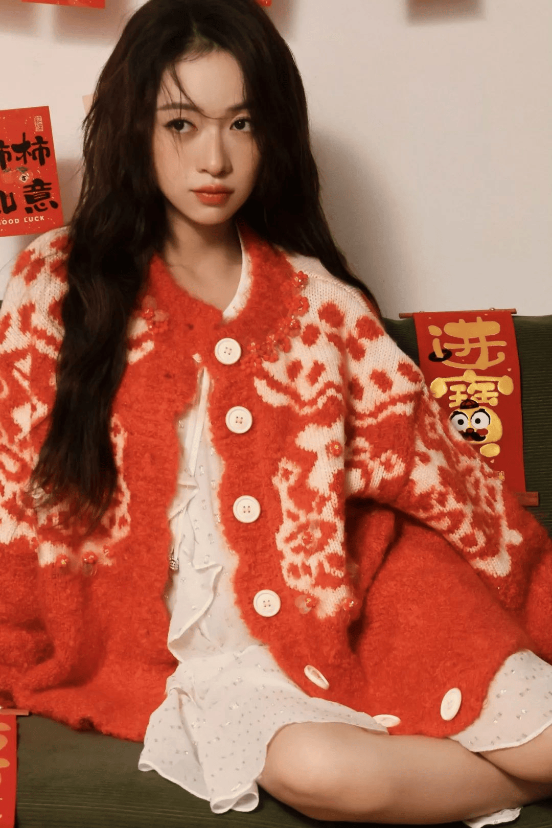 Share | 吴谨严，新年私服照，光脚写真