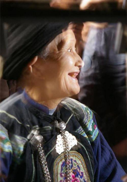 原创            历史上真正的压寨夫人有多美？复原图曝光后，才知什么叫天然美女