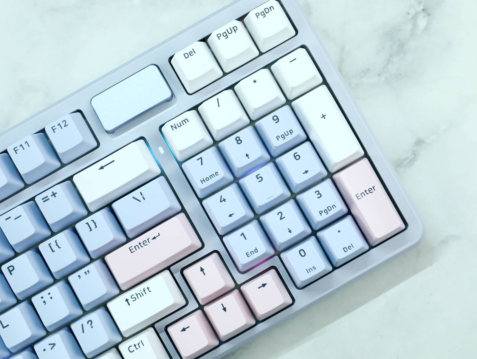 无线续航与精准操控双标杆！雷柏VT9 MAX鼠标+V700DIY-98长续航版键盘最强续航无线键鼠套装综合测评