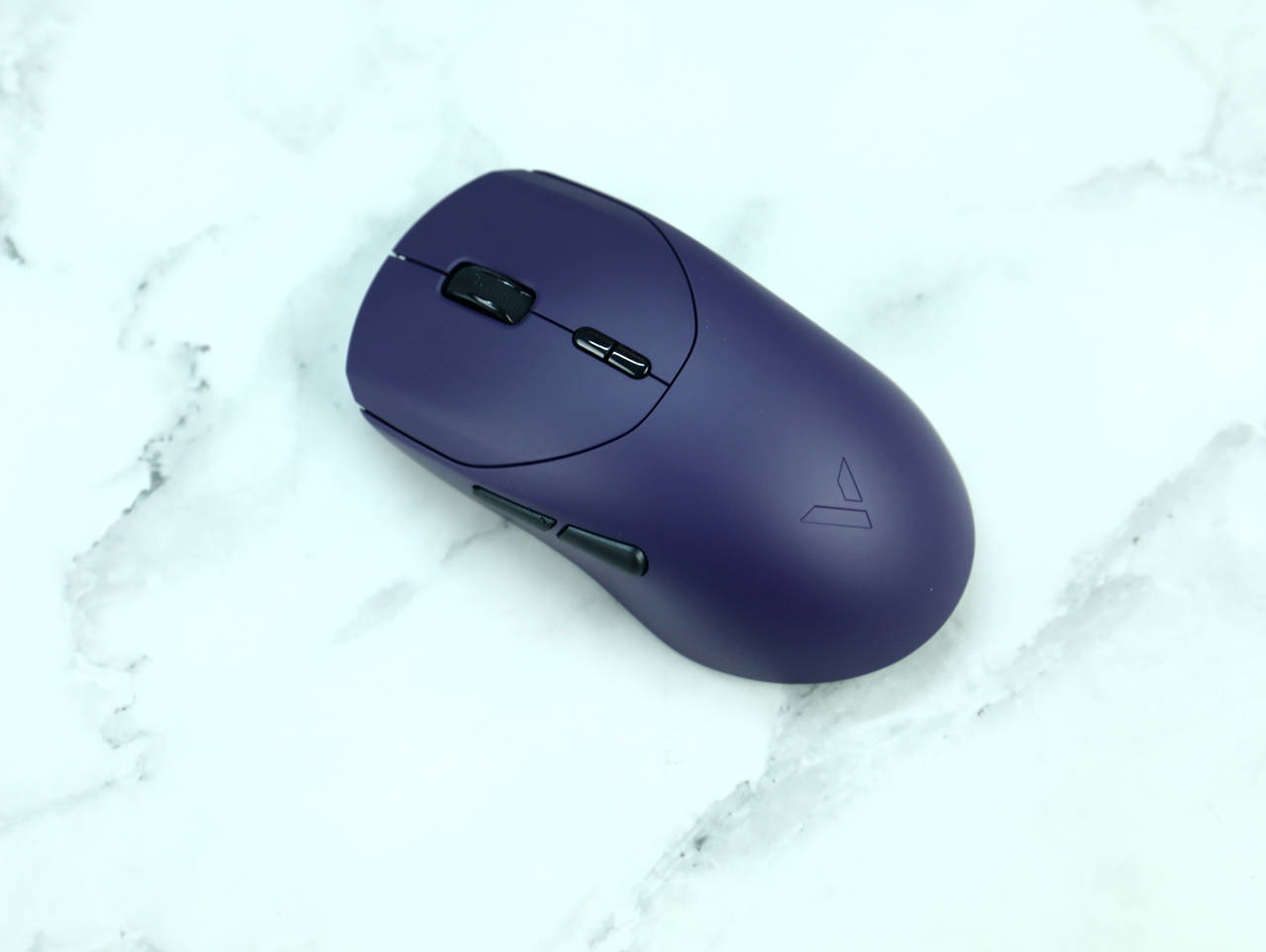 无线续航与精准操控双标杆！雷柏VT9 MAX鼠标+V700DIY-98长续航版键盘最强续航无线键鼠套装综合测评