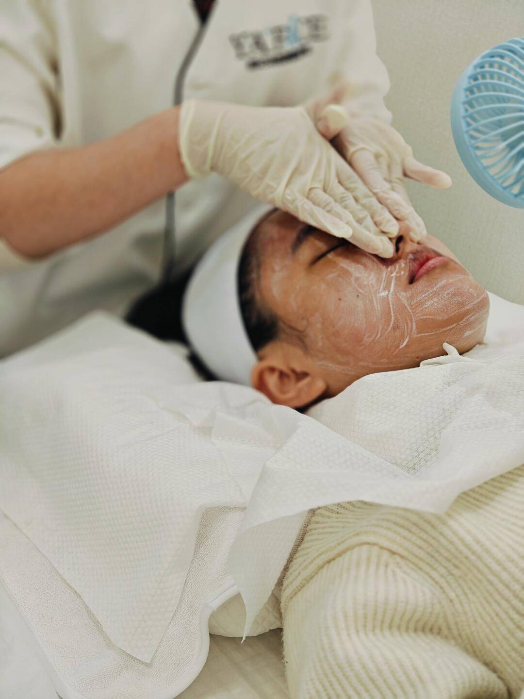不追逐热点成分，也能拥有抗老体验
