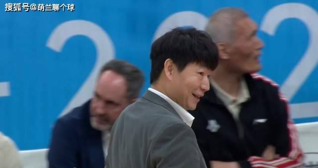 山东男篮备战8强赛，高诗岩缺席，邱彪等来强人，或难扮演救世主