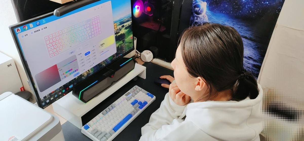 中大手电竞首选键鼠套装，续航+性能+颜值，雷柏V700DIY-98长续航版+VT9实力出圈真硬核！