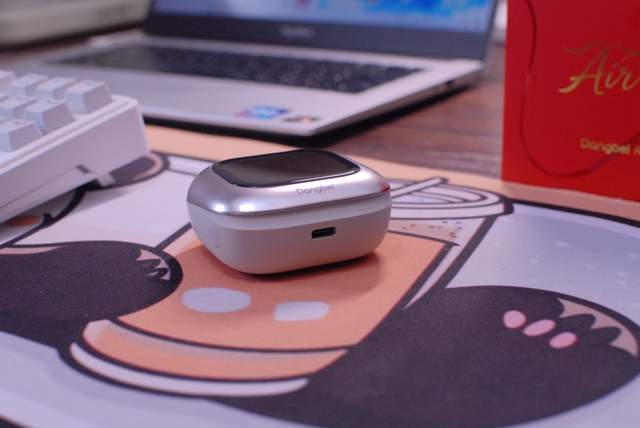 当贝Dangbei Air1耳夹式蓝牙耳机评测：抗菌，AI黑科技，无感佩戴