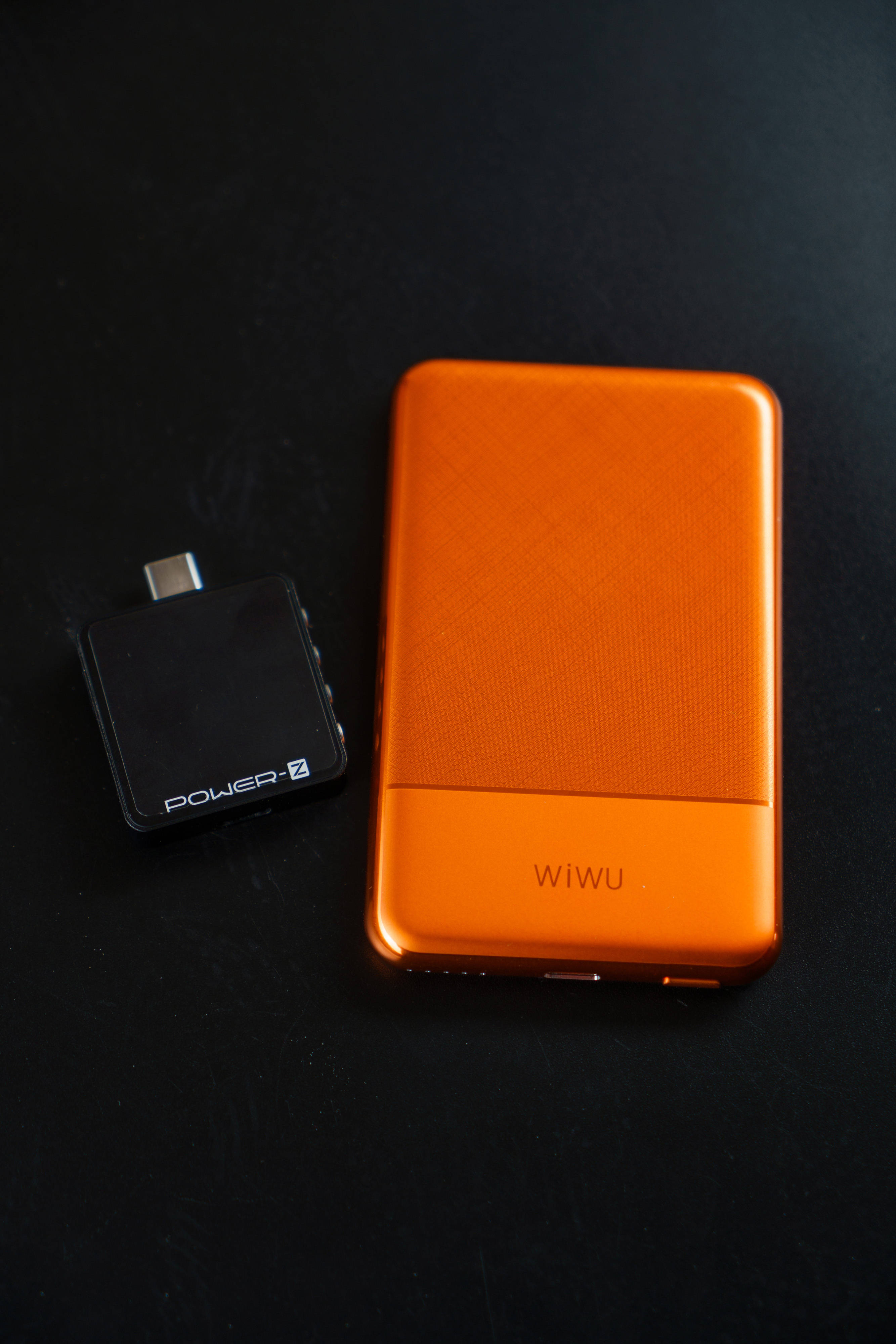 高颜值充电宝又多个选择-唯吾WIWU超薄MagSafe磁吸充电宝体验分享