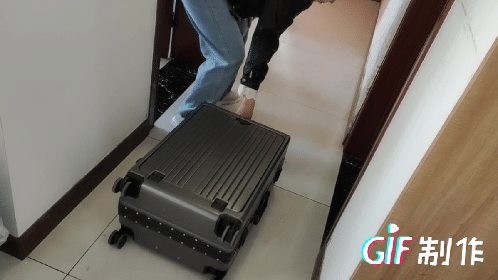 200KG 承重+4 层进口科思创，GaKior行李箱测评：非时尚6 防，耐用性一流