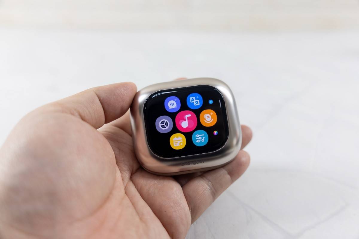 自带妙控屏,音质出色,无感佩戴,当贝Air 1耳夹式AI蓝牙耳机体验