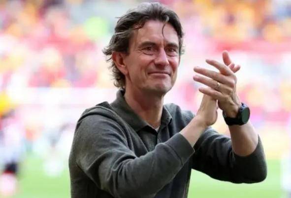 豪门崩塌！热刺29分濒临降级，13天生死战阿森纳，新帅救火倒计时