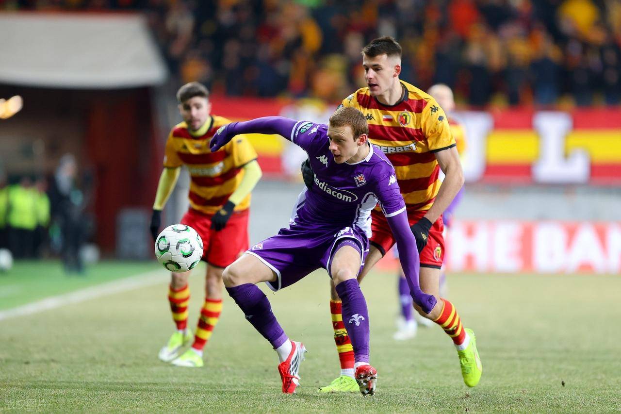 欧协联淘汰赛附加赛3-0,意甲第18完胜波兰超第1,占得先机