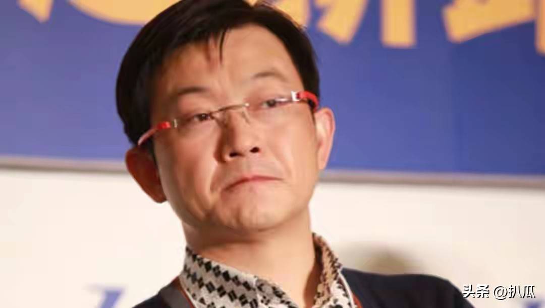 曾是上海知名主持人,离开上海台后成百亿总裁,妻子竟是熟悉的她