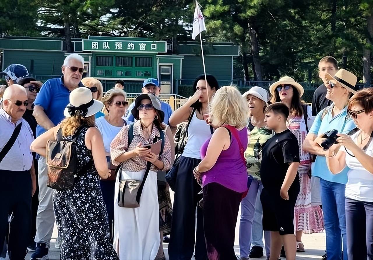 图片[5]-日韩旅游业急眼了，中国春节狂揽8200万外国人，免签红利杀疯了！ -华闻时空