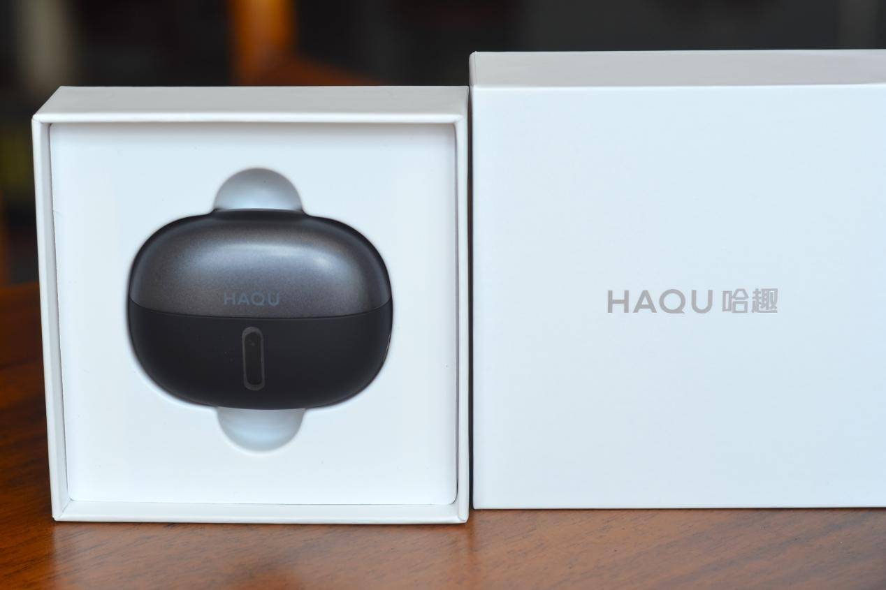 哈趣不仅仅是投影仪,还有自带AI功能的哈趣Ace1耳夹式耳机