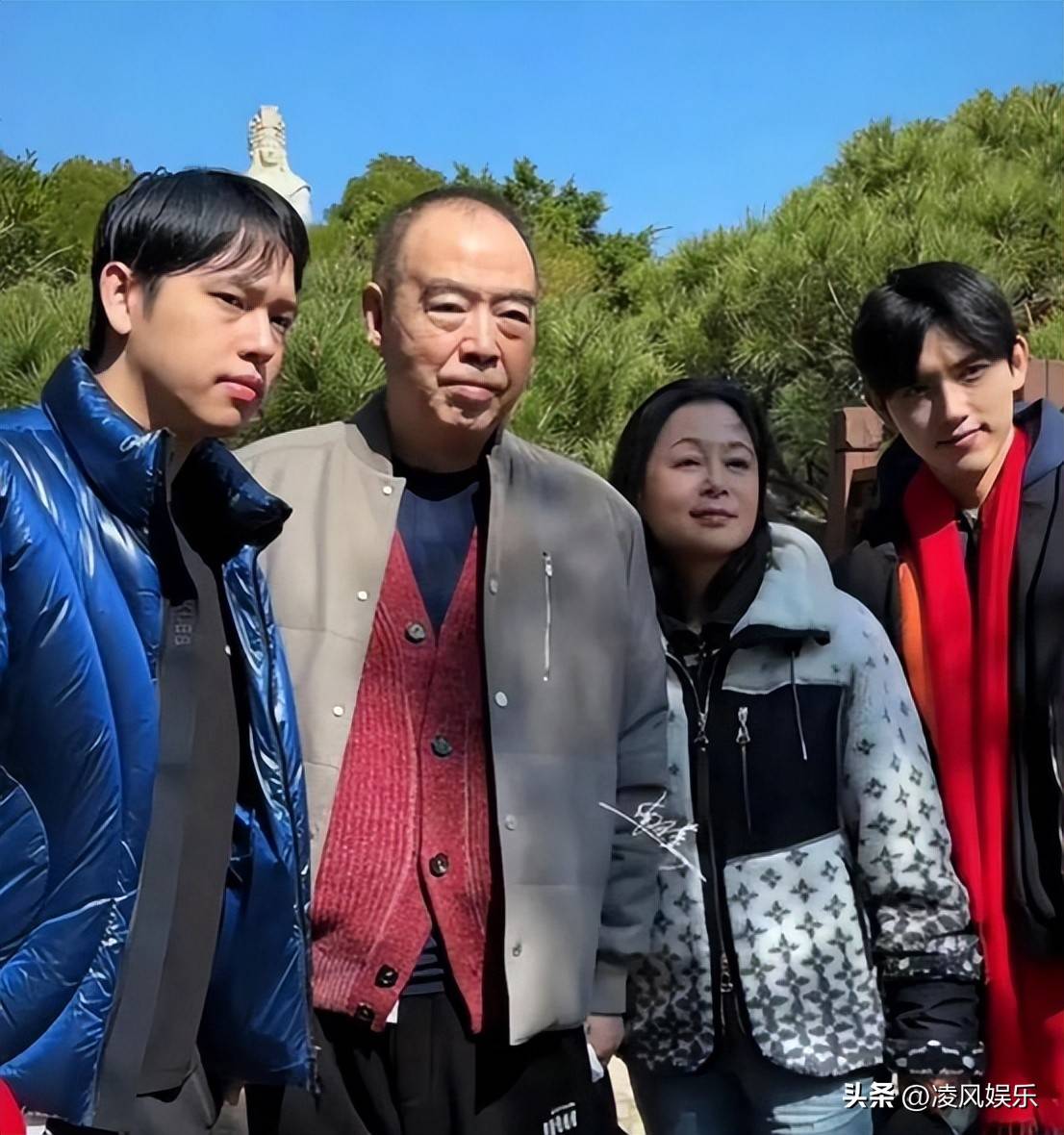 74岁陈凯歌在三亚豪宅过年穿5万元皮鞋戴大金表脸上有老年斑