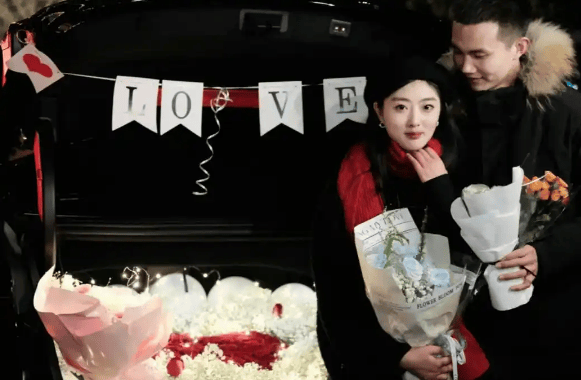 女神节买什么礼物好?2026年妇女节送礼排行榜TOP10榜单揭晓,暖心又实用!