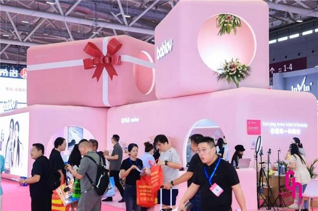 从“AI赋能”到“万亿商机”:2026春季深圳礼品展旗舰启航,引爆采购开年红(图8) 从“AI赋能”到“万亿商机”:2026春季深圳礼品展旗舰启航,引爆采购开年红(图8)