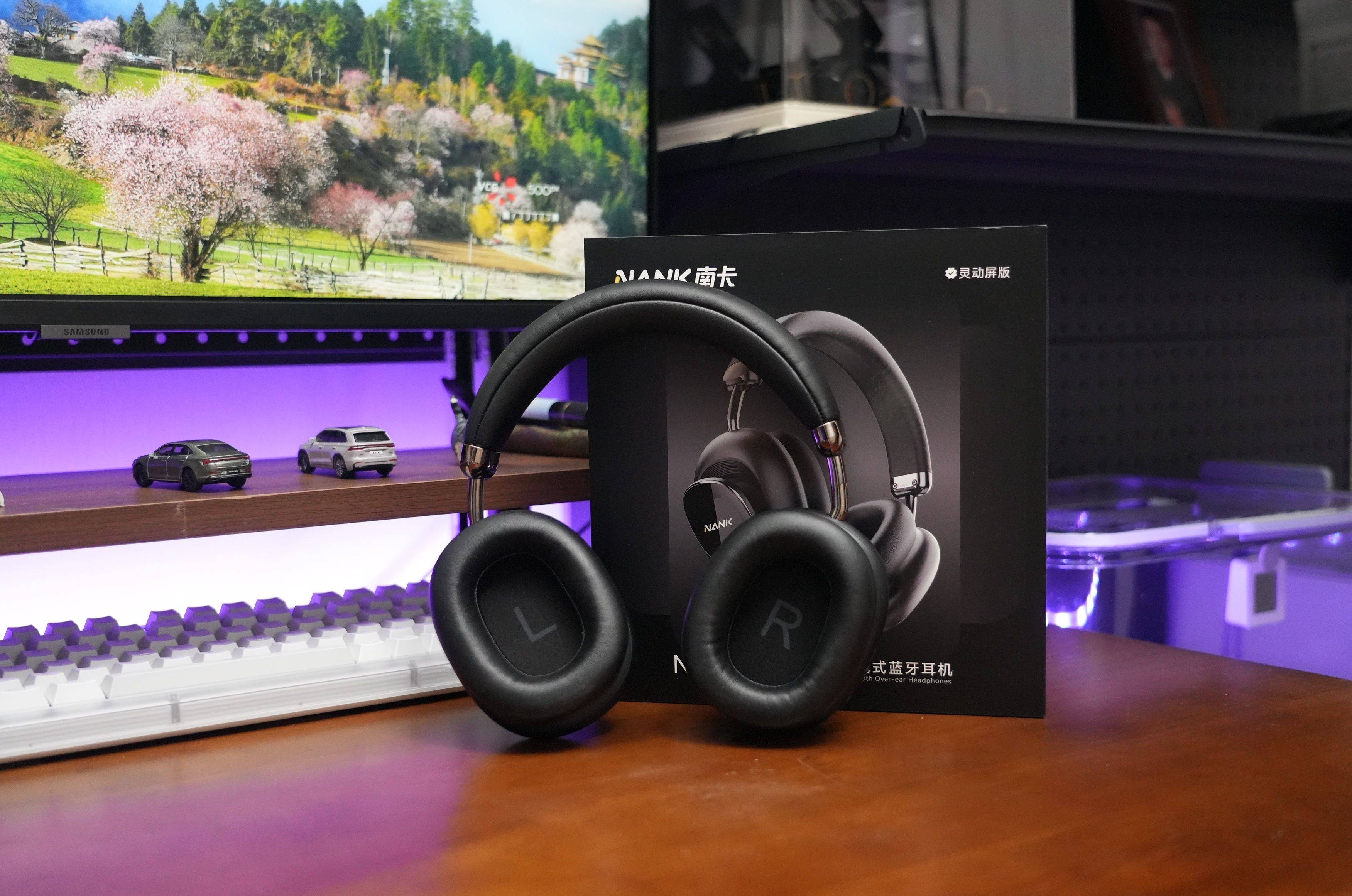 头戴耳机新卷王！南卡Show实测：灵动屏+顶格音质通勤娱乐全拿捏