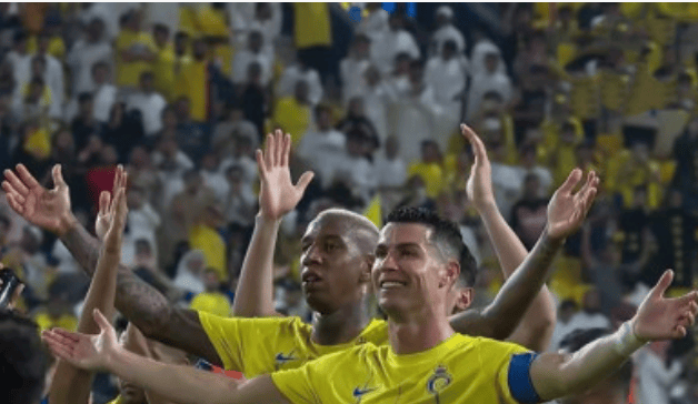 C罗又躺赢，亚冠梅开二度，球队三连胜