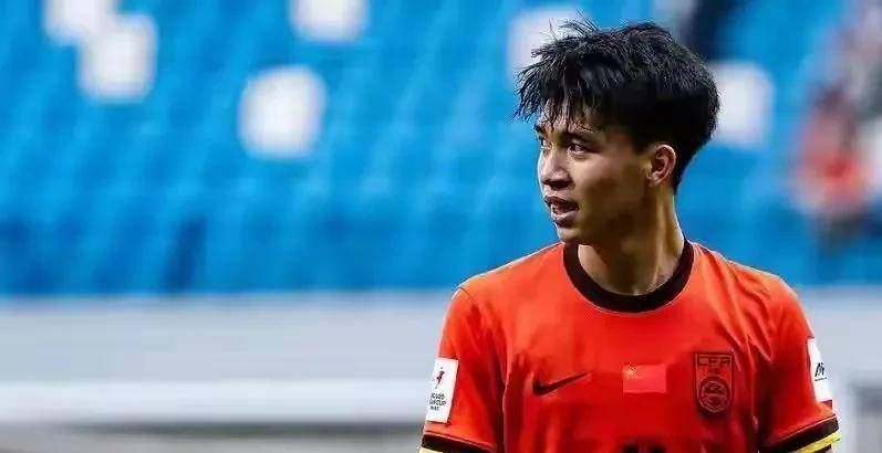 扣5分罚60万，浙江队用青春风暴硬刚！王钰栋一脚助攻，踢出了中国足球久违的希望？