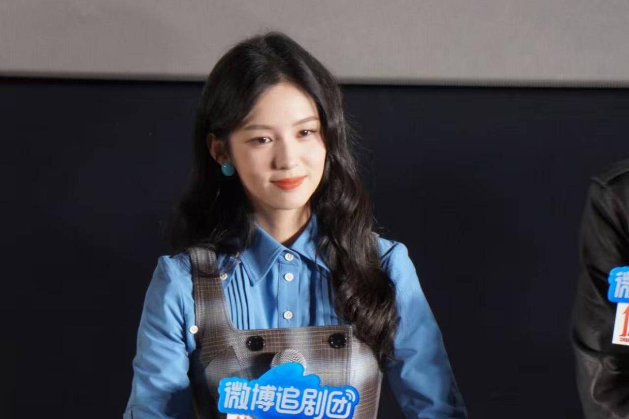 周也翟潇闻甜蜜对唱情深深雨濛濛 董璇盼女儿成长如周也