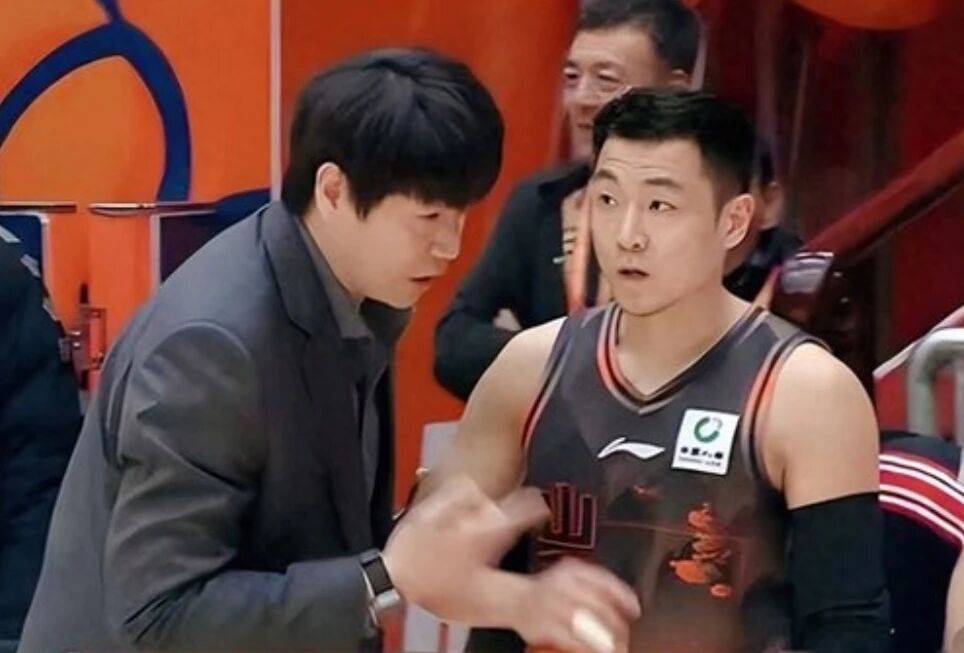 福建男篮喜提三倍奖金，高诗岩怼球迷，中国女篮世界杯实力榜排名第五