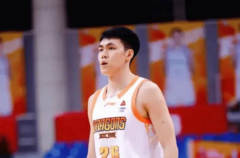 庞峥麟爆发应感谢杜锋！全场轻松拿分，关键时刻不包夹令人费解