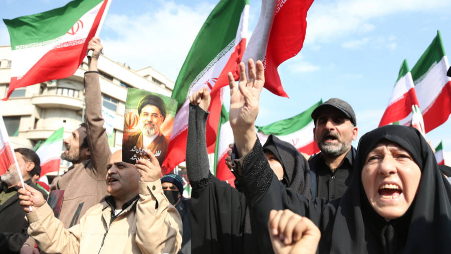 网禁 网禁 拗女 网禁 拗女风波席卷网络引发全民讨论，专家解读背后深层社会矛盾，网友纷纷发声表达立场态度，事件持续发酵震动整个互联网圈。