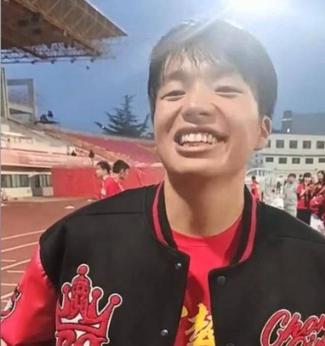 太励志！22岁李镇全首次入选国足：三年前还在业余联赛拼搏