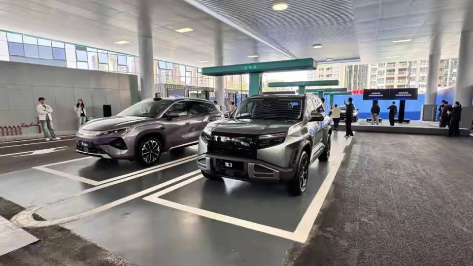 油价重回9元时代?比亚迪闪充给出最优解!