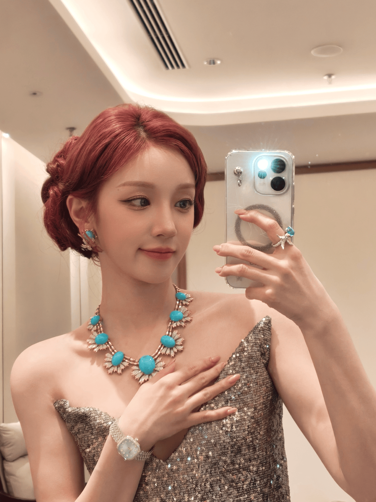 宋雨琦发文谈头部受伤情况 遵医嘱静养并向粉丝致歉