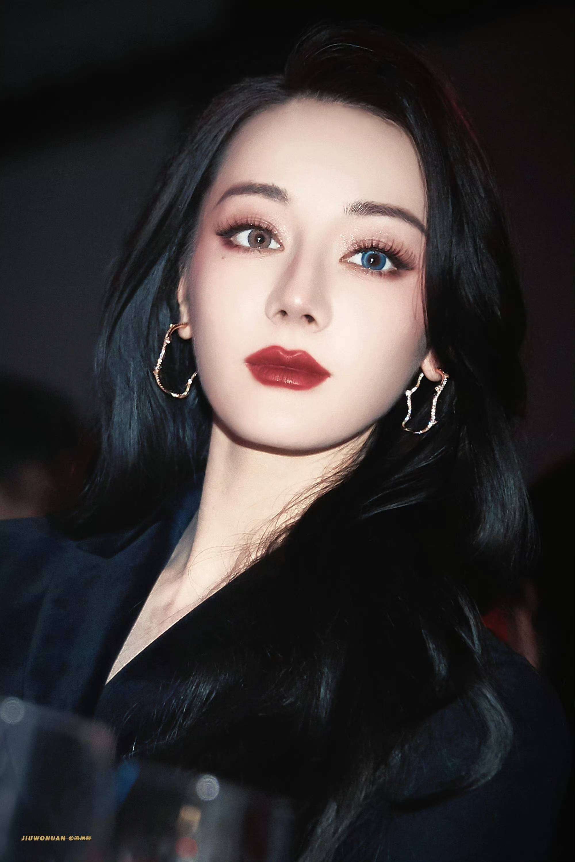 迪丽热巴异域风妆容翻车
