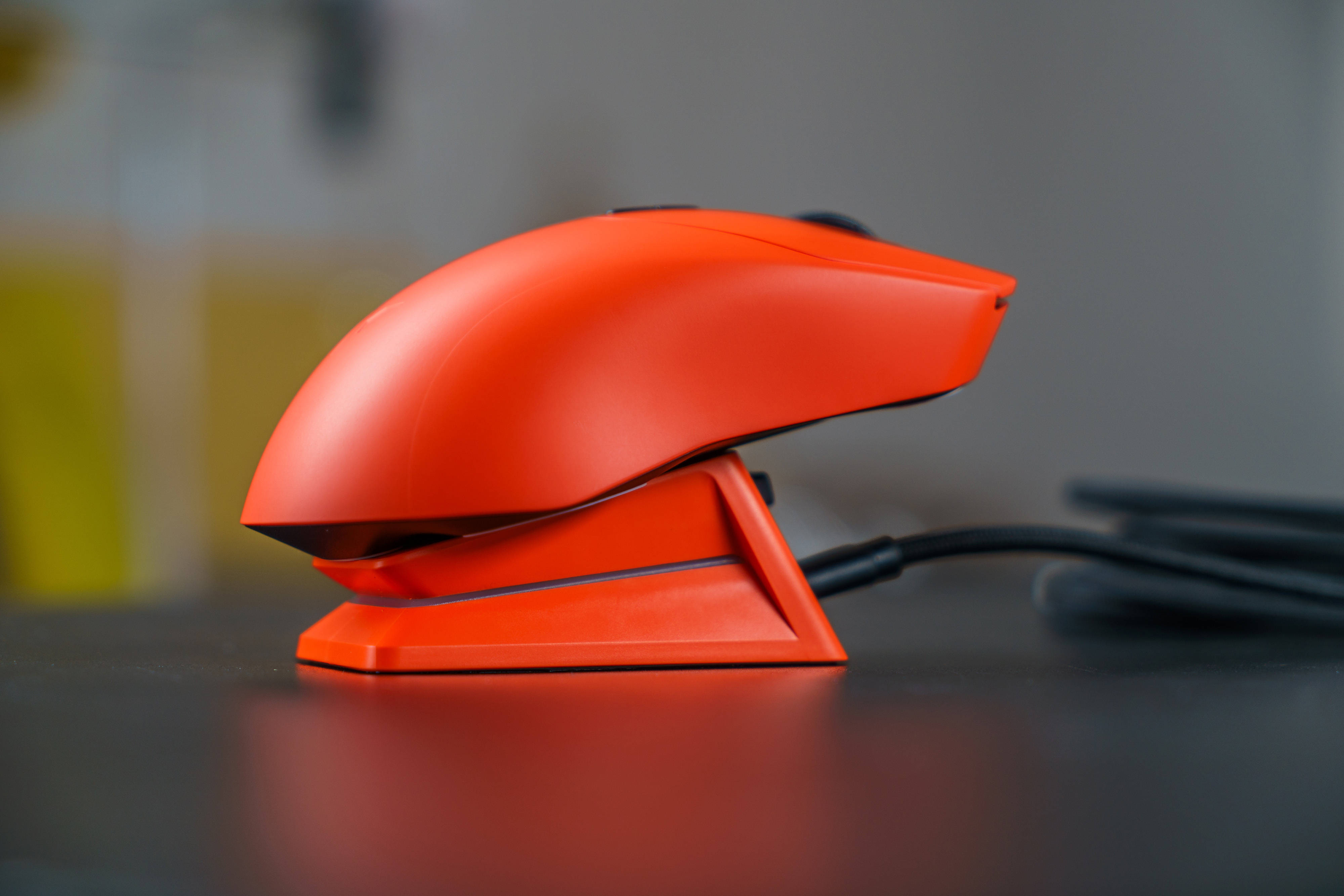 这个鼠标的颜色也太帅了吧!雷柏VT二代VT9焰影橙配色版体验分享