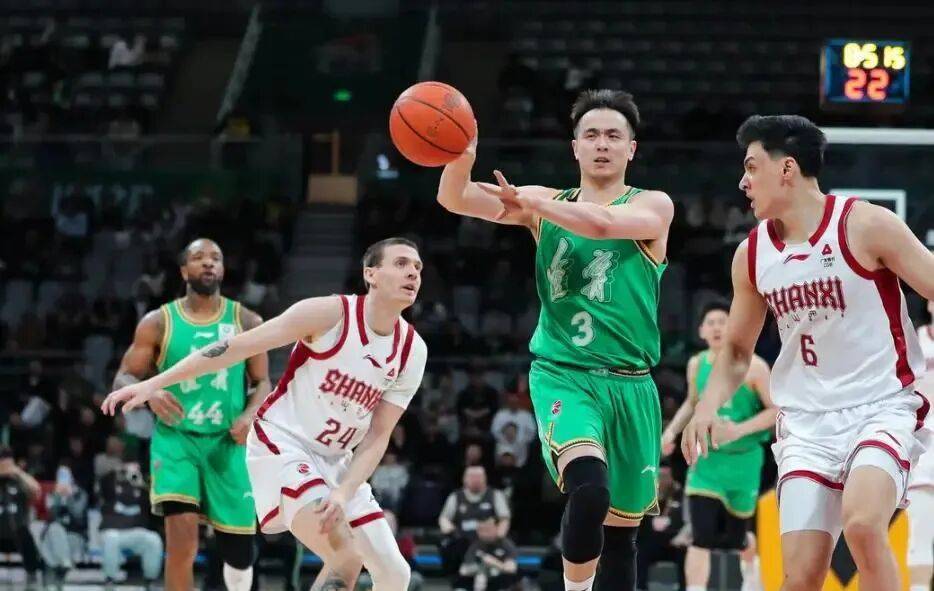 辽篮击败福建队！赵继伟低迷原因曝光，乌戈指导也无能为力