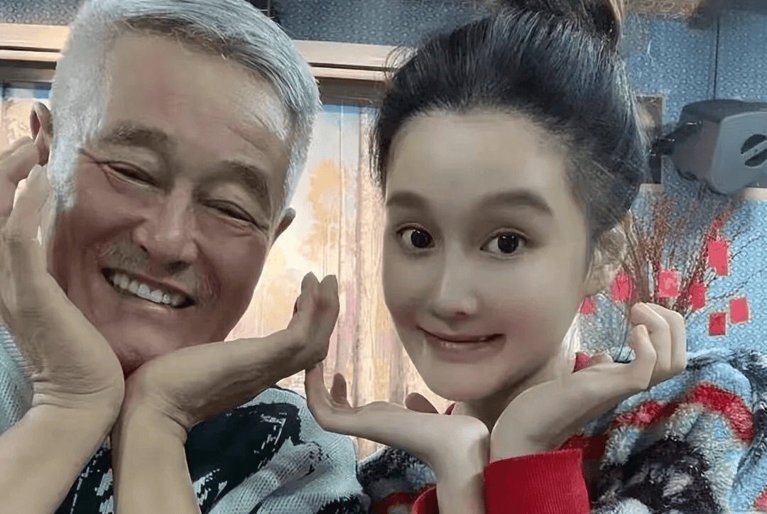 赵本山女儿回应网络乞丐指责 坦言曾因直播遭朋友轻视