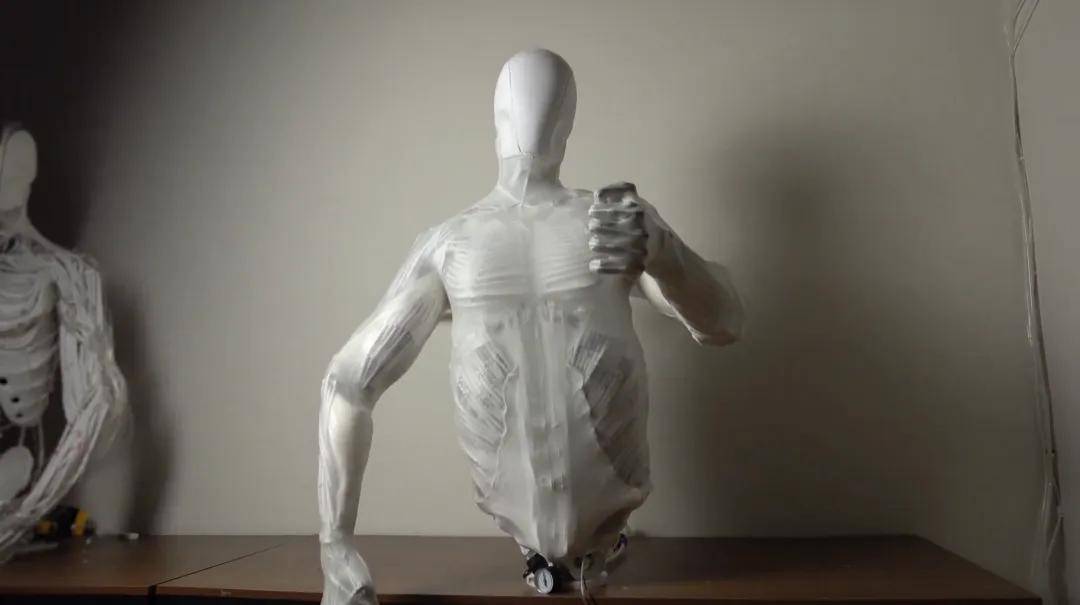 限量279台，致敬《西部世界》？这家公司正在造真正的仿生人形机器人(图6)