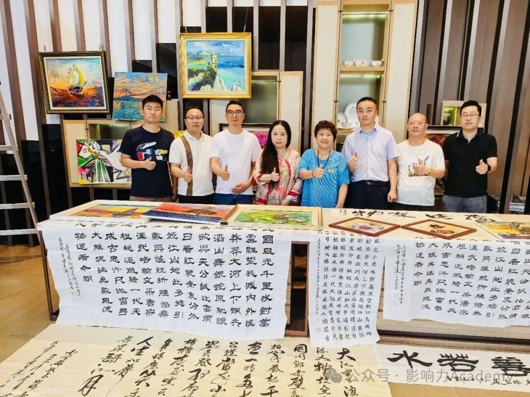 传承与创新交融：当代抽象画家招丽丽与“牡丹皇”陈惠莲画展亮相大湾区(图1)