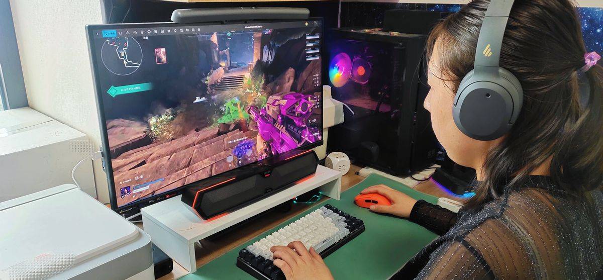 雷柏VT3s焰影橙电竞属性拉满,视觉与手感双重暴击,要不要这么猛