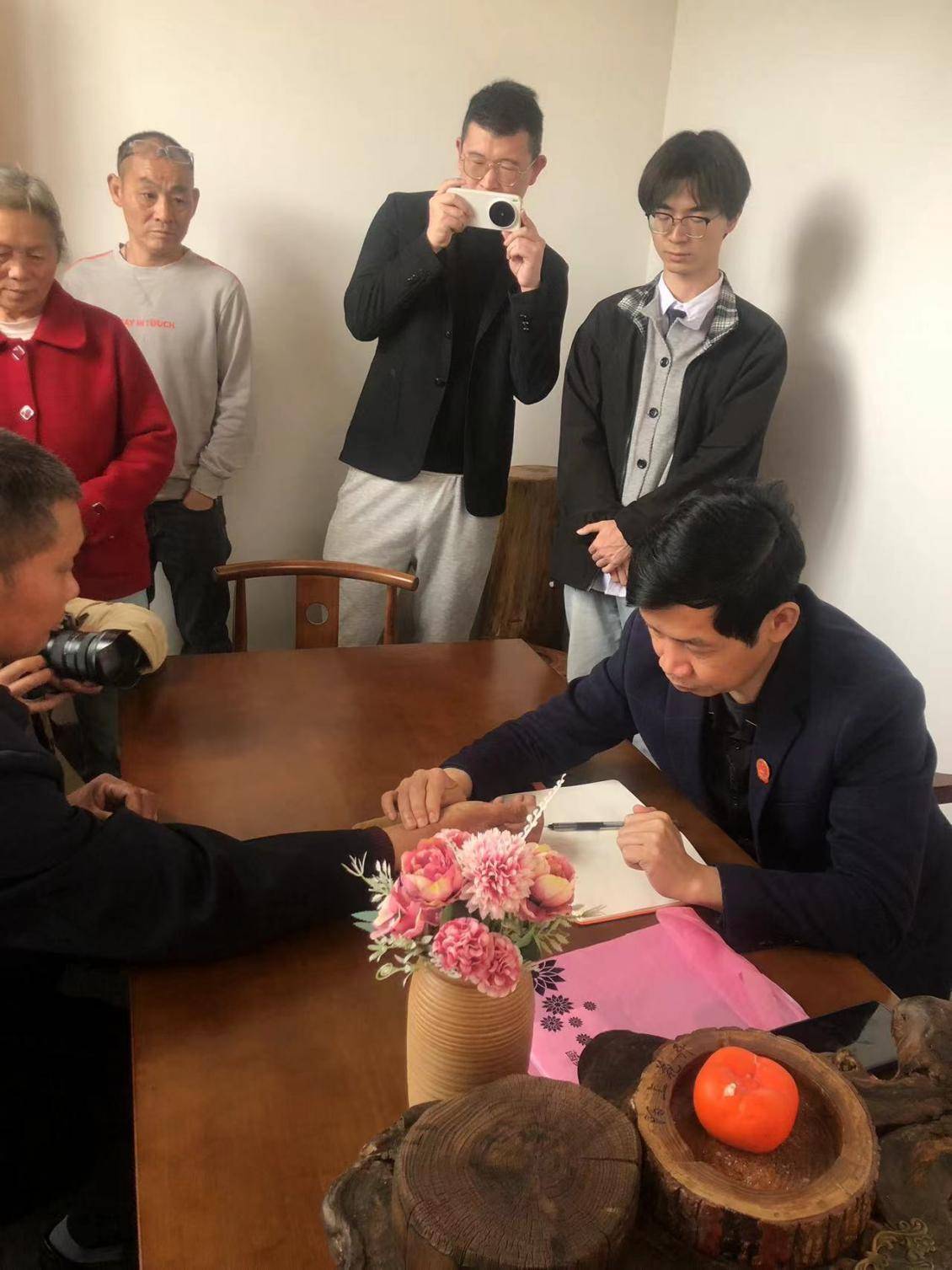 名医下乡送健康 黄石阳新易杏堂中医团队走进江南陌上花康养基地开展惠民义诊(图2)