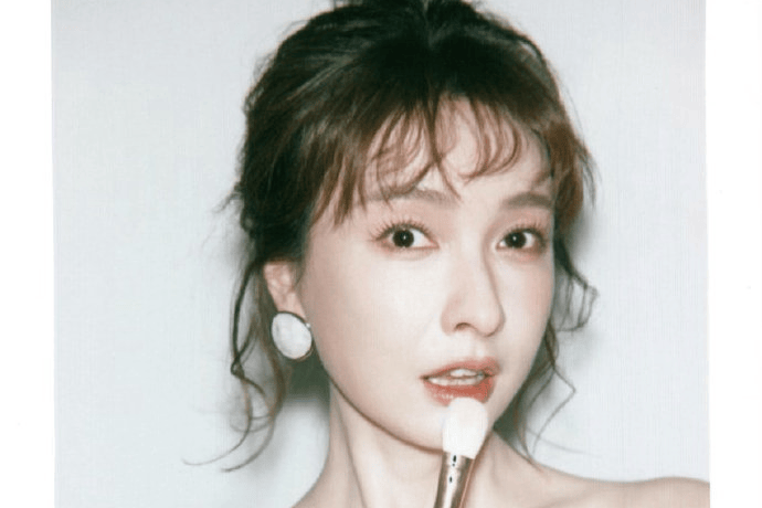 吴昕婚前财产公证言论再引关注 与郑凯七年恋情成焦点