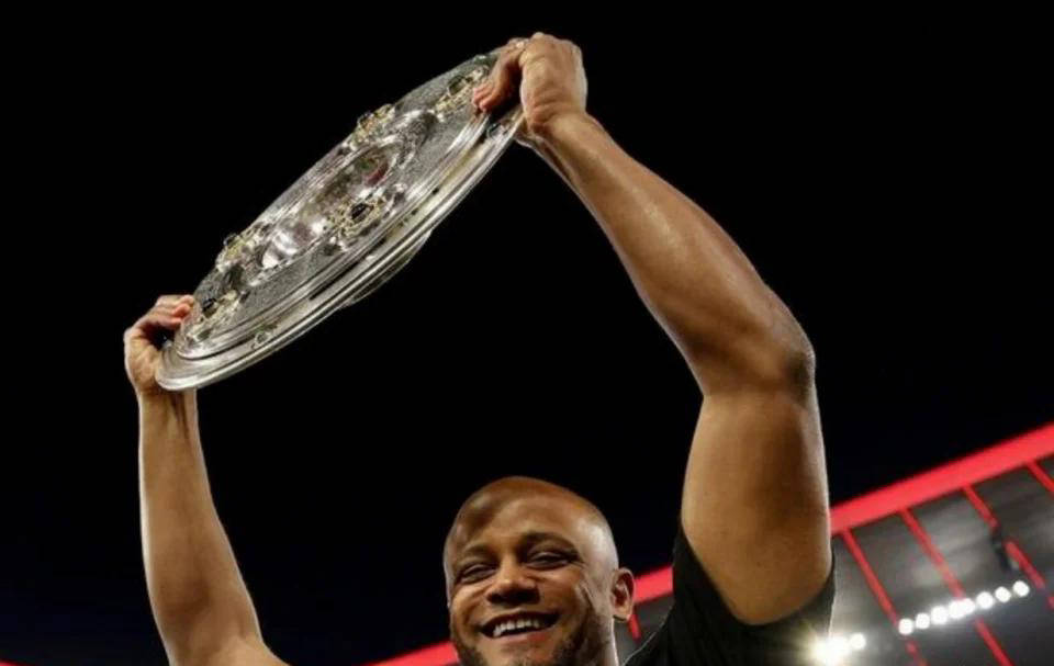 孔帕尼带领拜仁实现德甲两连冠！达成50胜里程碑，瞄准三冠王与积分纪录