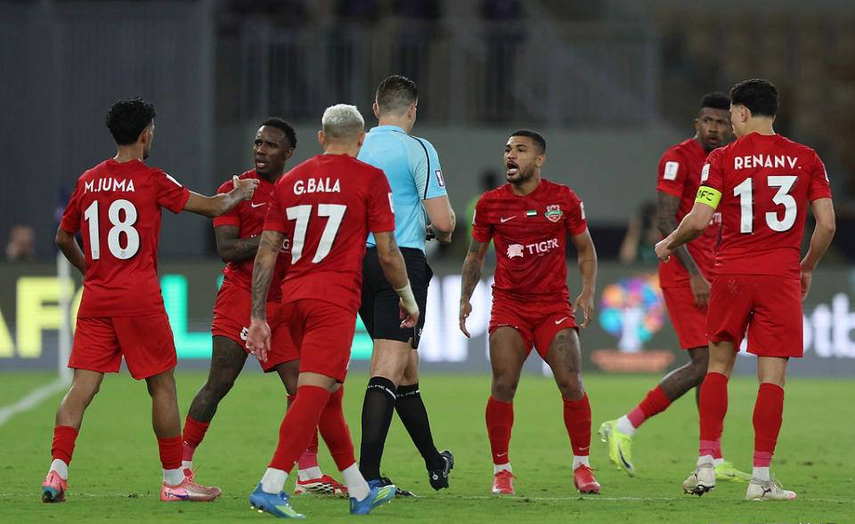 西亚豪门不满裁判判罚，正式向亚足联投诉要求亚冠半决赛重赛