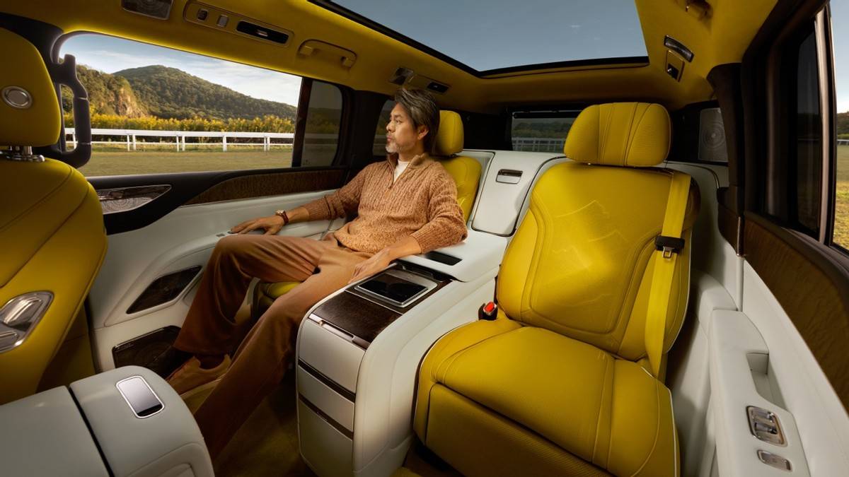 仰望登陆北京车展，U9X“破晓时刻”与U8L鼎藏版重塑豪华新境