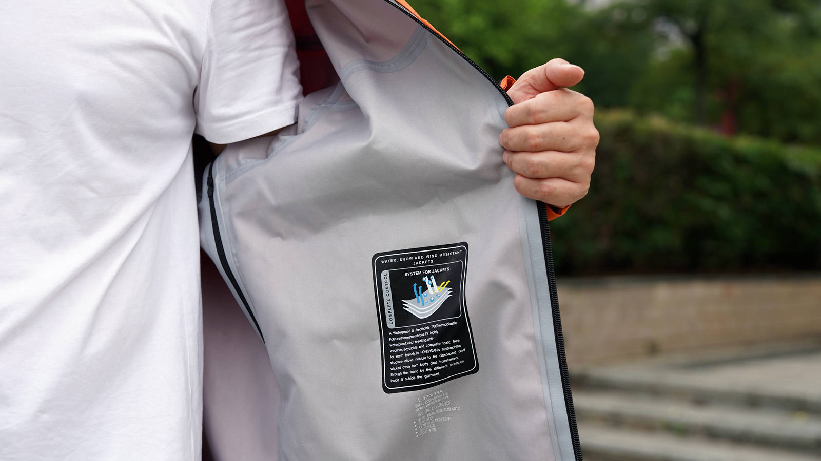 细节见真章，测评VBREX重装越野7防冲锋衣，一件被低估的全能王！