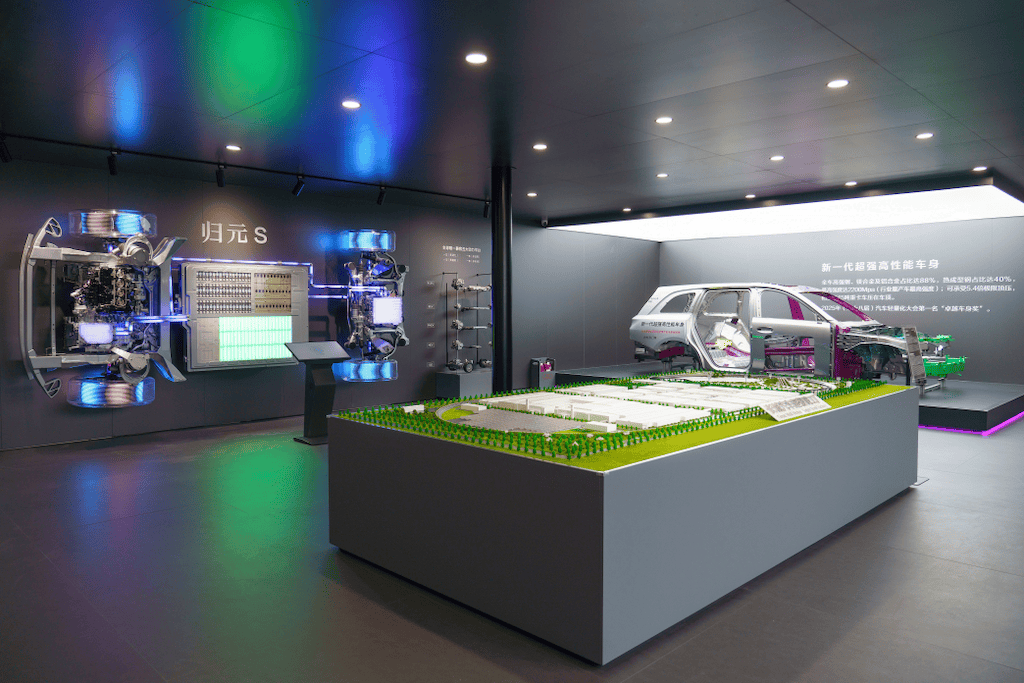 以中国豪华定义全球旗舰，魏牌 V9X 亮相北京车展1082.png