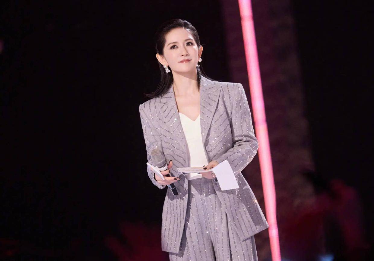 陶昕然《浪姐》淘汰后发文感慨，谢娜暖心回应：真诚胜于名次