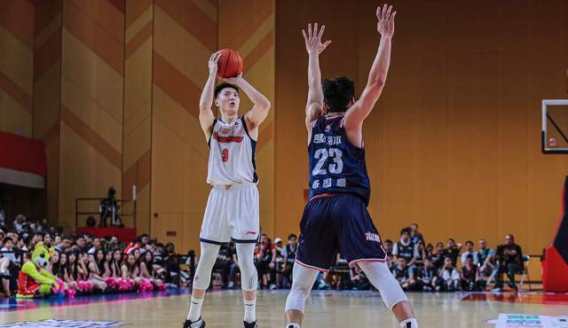 解读广东与广州G3大战要点：胡明轩需持续爆发，双塔成杜锋王牌